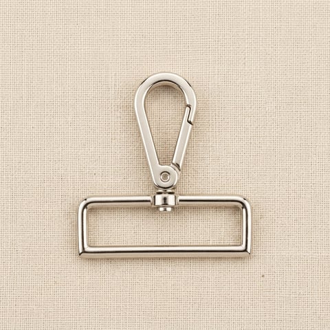 Polished nickel wide-loop swivel snap hook on linen
