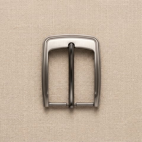 Gunmetal ridged frame belt buckle on linen